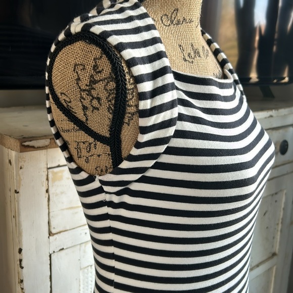 Kate Spade Saturday black and white stripe sleeveless mini dress w back cut out - Picture 3 of 15